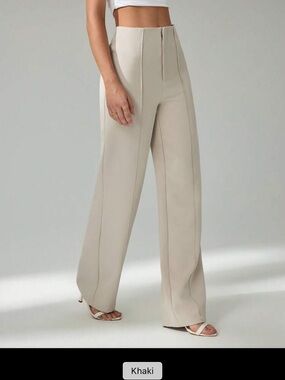 High-Rise Wide Leg Trousers in Khaki